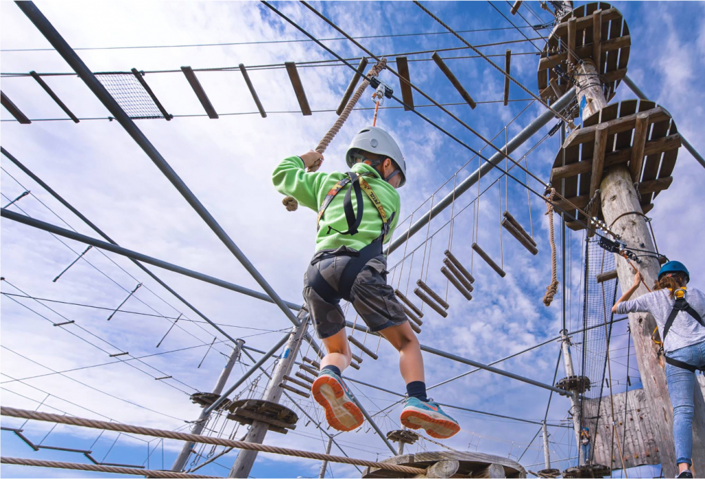 Parc d'hébertisme aérien

adulte 30$
(16 ans et plus)
enfant 25$
(8 à 15 ans)
enfant 22$
(3 à 7 ans)
1% pour la planète